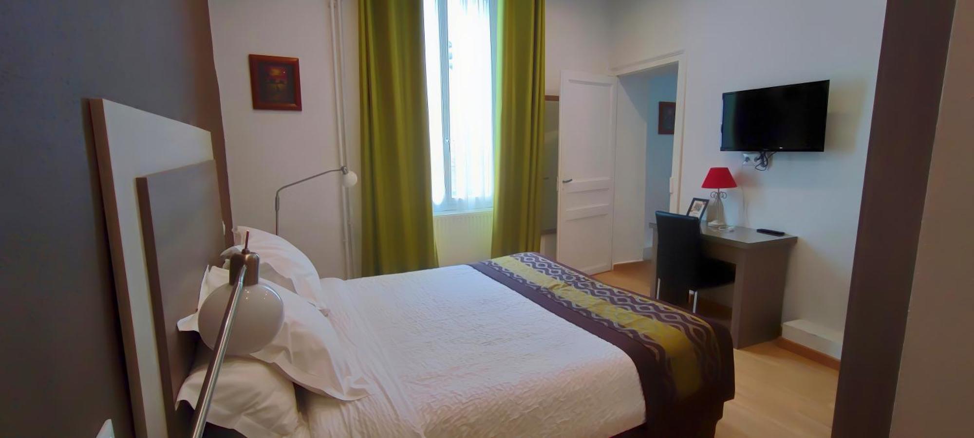 Logis Grand Hotel Pelisson Nontron Eksteriør bilde