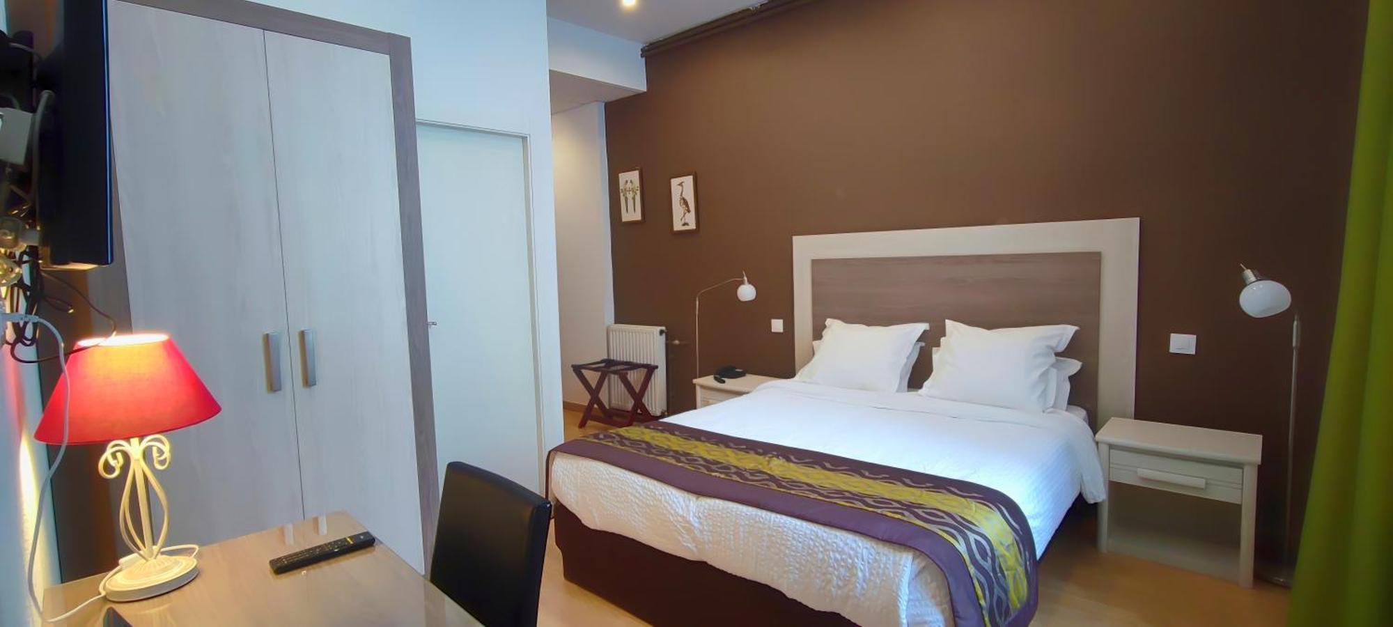 Logis Grand Hotel Pelisson Nontron Eksteriør bilde