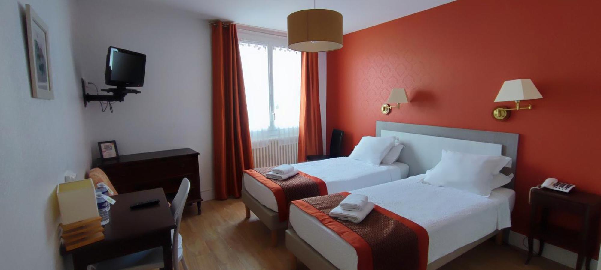 Logis Grand Hotel Pelisson Nontron Eksteriør bilde